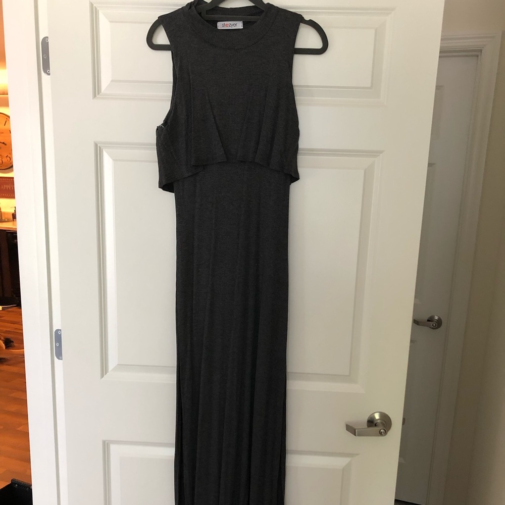Maxi - Picture 2 of 2